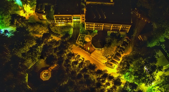 Hotel Echo